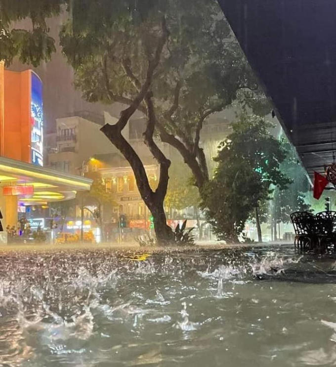 Cơ quan khí tượng cảnh báo nguy cơ ngập lụt do mưa lớn.