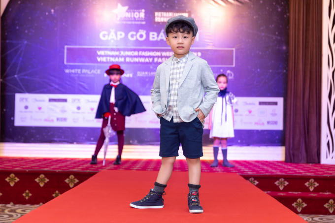 Mot so thiet ke tieu bieu den tu cac NTK - Thuong hieu tham gia VJFW9 - Photo by Thien An (6)