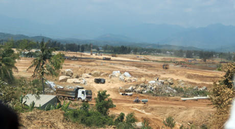 KDC Cà Ninh đang trong giai đoạn thi công san lấp nền - Ảnh: Lê Đình Dũng.