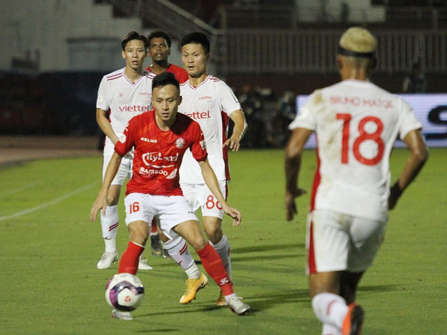 Nhưng đội bóng thành phố lại có trận hòa may mắn với Viettel.