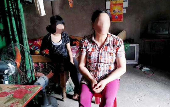 Em H. phải làm mẹ khi mới 14 tuổi. (Ảnh: báo Người lao động)