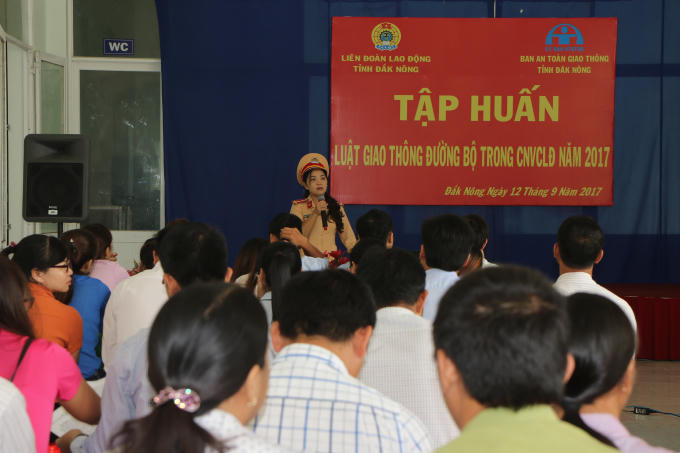 Tập huấn luật GTĐB cho CBCNVCLĐ các cấp trong tỉnh.