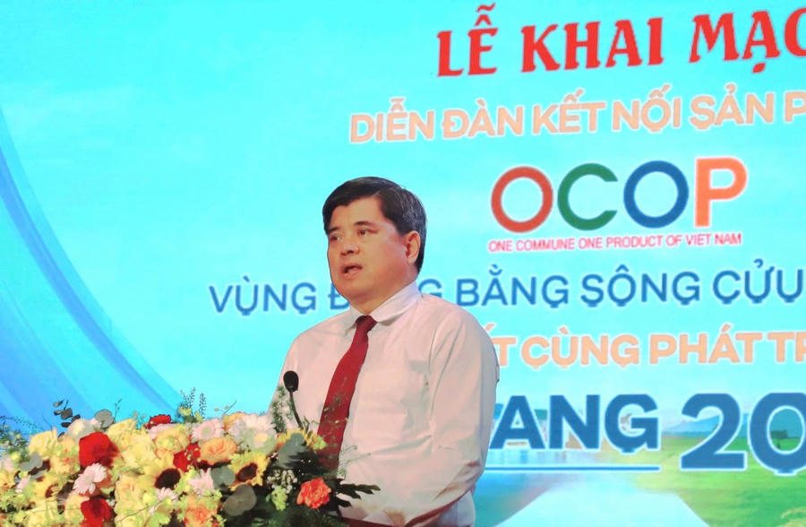 Thứ trưởng Bộ Nông nghiệp và Môi trường Trần Thanh Nam phát biểu chỉ đạo
