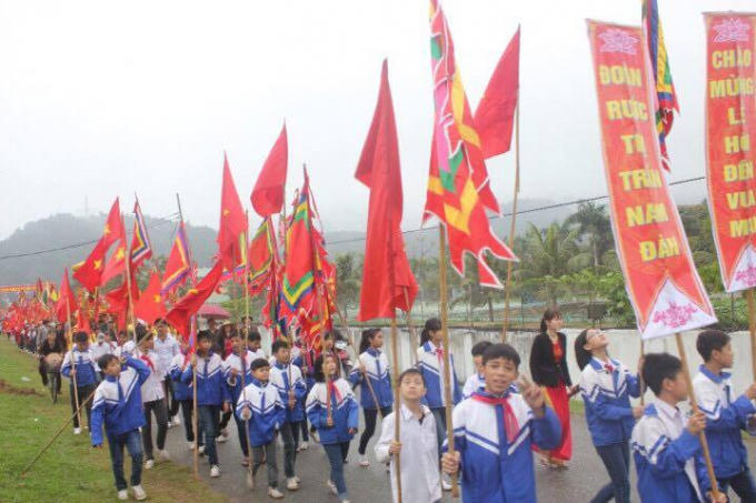 Tuần hành quảng bá lễ hội.
