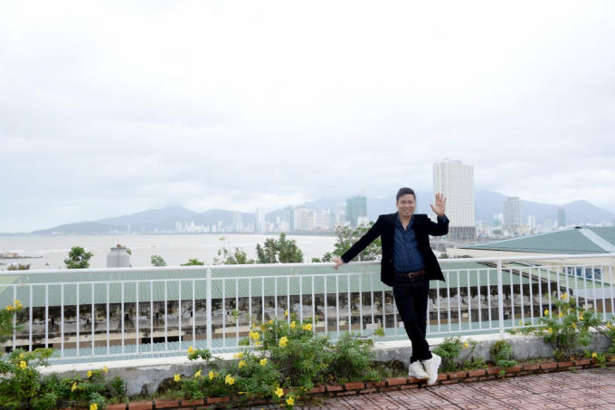 r-4842bc84a29246cc1f83