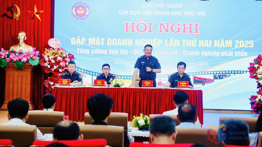Quang cảnh hội nghị gặp mặt doanh nghiệp.