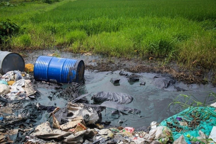 Xử phạt 142,4 tỷ đồng vi phạm về môi trường trong 8 tháng đầu năm 2025.