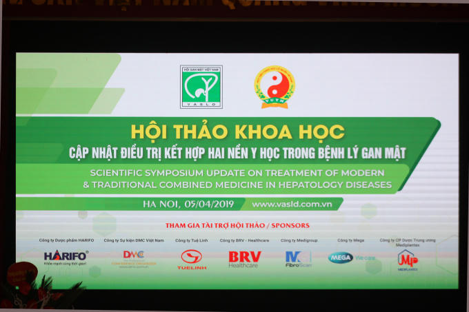 Hội thảo khoa học cập nhật điều trị kết hợp hai nền Y học trong bệnh lý gan mật diễn ra tại Học viện Y Dược học cổ truyền.