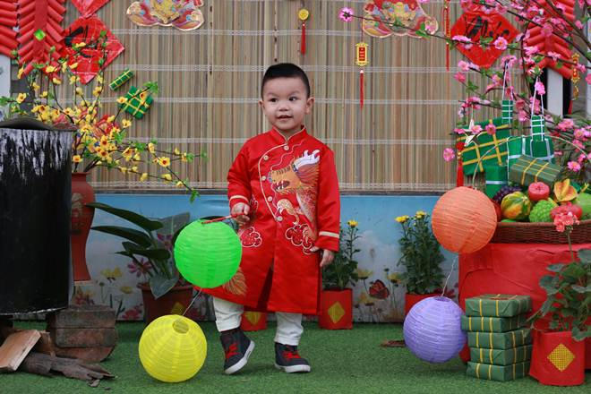 Trải nghiệm Tết truyền thống cho c&aacute;c b&eacute; tại Hội chợ Tết Xu&acirc;n y&ecirc;u thương