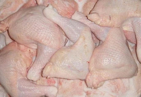 Bí ẩn gà 10 ngàn/kg: Xương đen thui, thịt mục nát