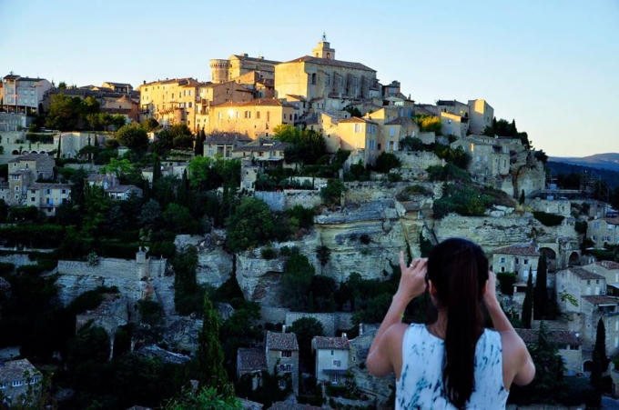Ngôi làng được xây dựng bằng đá khô Gordes.