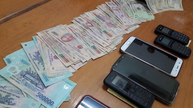 Vật chứng cảnh s&aacute;t thu giữ (Ảnh: C&ocirc;ng an tỉnh Hưng Y&ecirc;n)