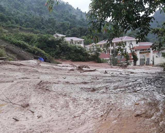 Nghệ An: X&atilde; v&ugrave;ng bi&ecirc;n tan hoang v&igrave; lũ k&eacute;p