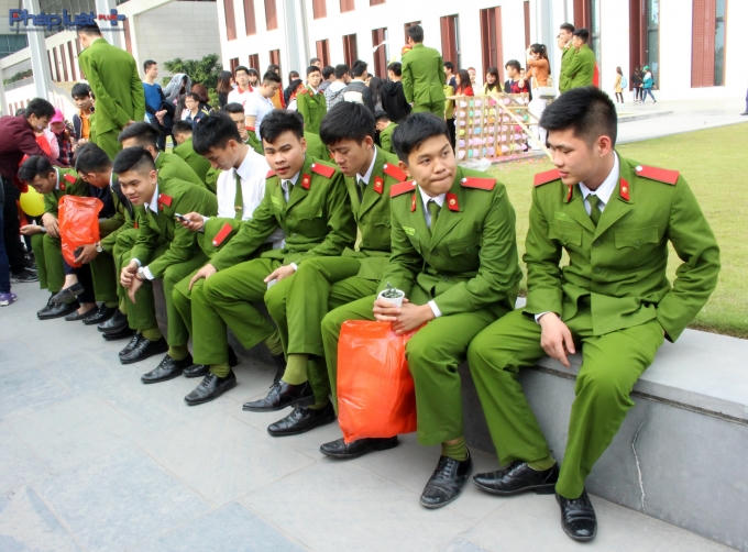 Học viên Công an nhân dân tham gia các hoạt động văn nghệ và hiến máu nhân đạo hầu hết trong các dịp tổ chức tại Hà Nội.