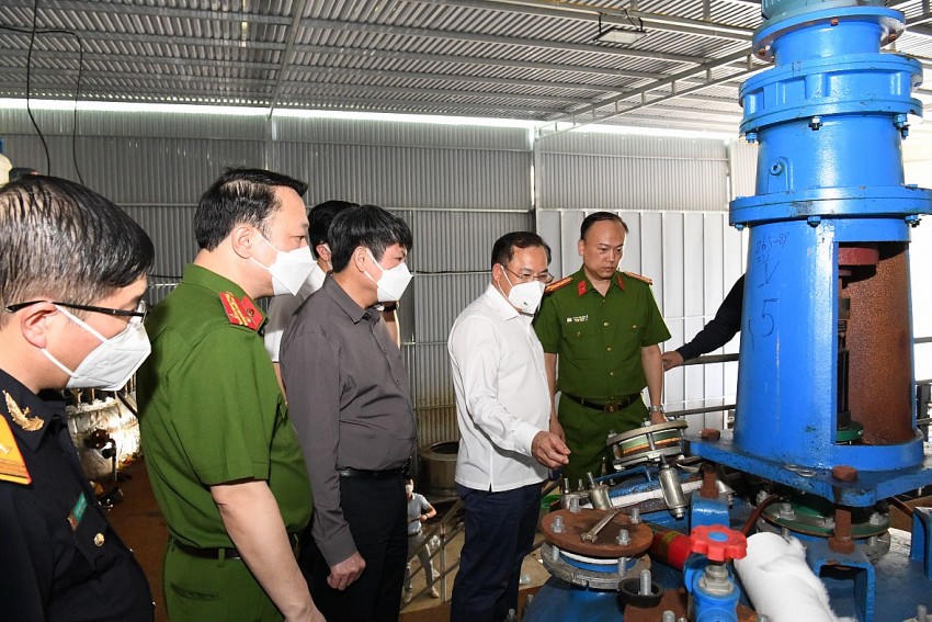 Bên trong nhà xưởng sản xuất ma túy cực "khủng" vừa bị lực lượng chức năng triệt phá