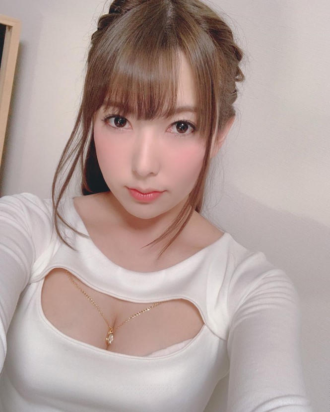 Mỹ nhân bị gạ đi khách giá 1,7 tỷ là ‘nữ diễn viên 18+ hàng đầu Nhật Bản’ - ảnh 5