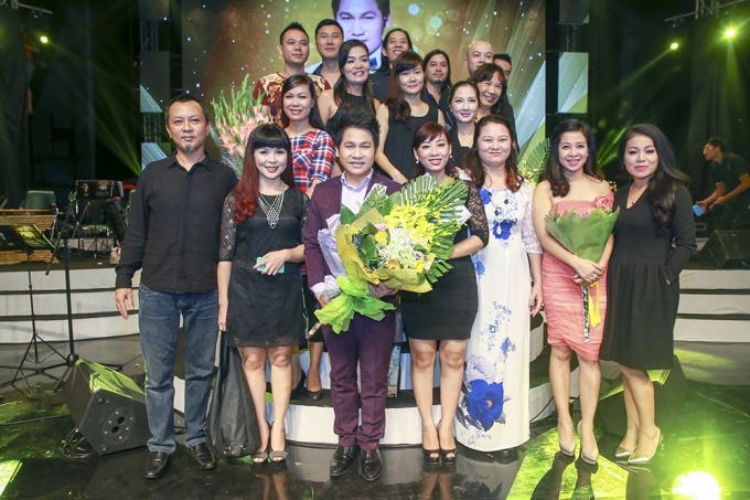 Đông đảo nghệ sĩ chúc mừng Liveconcert Bài ca không quên của Trọng Tấn