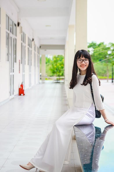 Cô gái lớp 12 chuyên Anh, trường THPT Chuyên Trần Phú, Hải Phòng vừa xuất sắc nhận 9 học bổng Mỹ.