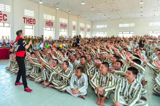 Bận thế nào, Đàm Vĩnh Hưng cũng nhất định phải diễn một show đặc biệt trong năm
