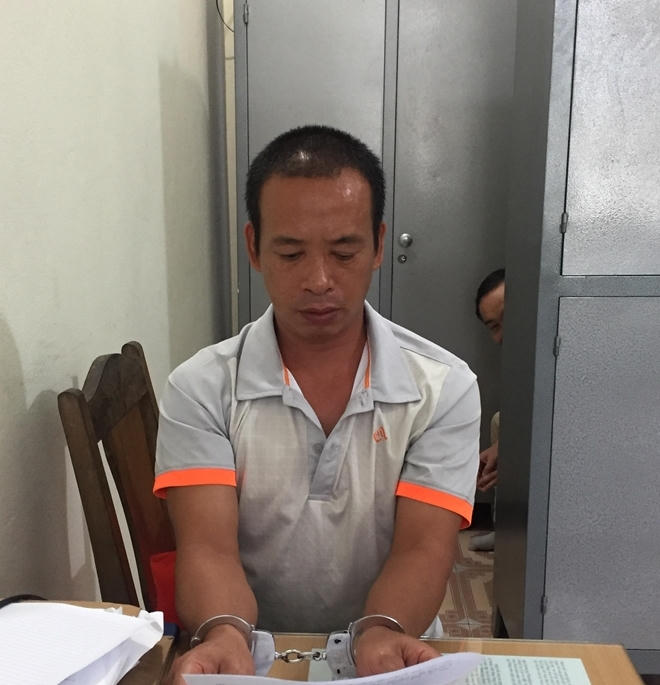 Đối tượng tại cơ quan công an.