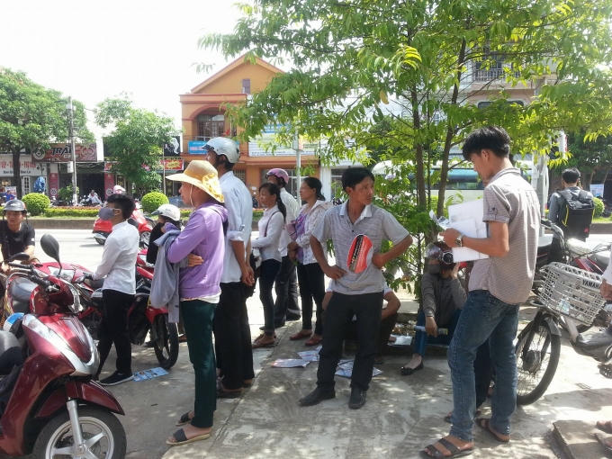 Hầu hết các phụ huynh và thí sinh đều cảm thấy phấn chấn khi đề Văn năm nay vừa sức, có tính phân hóa cao.