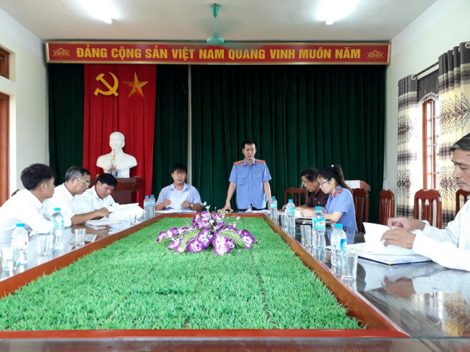 Viện KSND huyện Bình Giang phối hợp với UBMTQ kiểm sát trực tiếp tại UBND xã Thái Hòa.