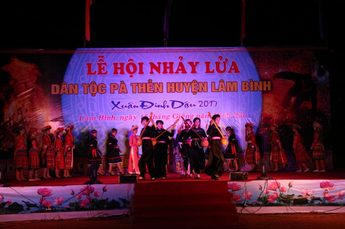 Giao lưu nghệ thuật với những tiết mục đặc sắc mang đậm bản sắc của vùng đất Lâm Bình.