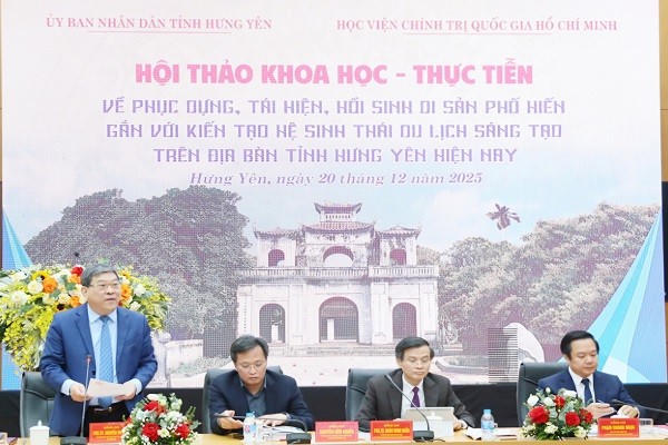 Lãnh đạo tỉnh Hưng Yên và lãnh đạo Học viện Chính trị quốc gia Hồ Chí Minh chủ trì hội thảo.