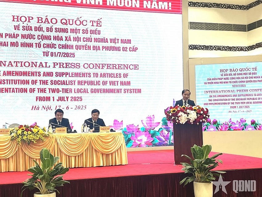 Phó trưởng Ban Tuyên giáo và Dân vận Trung ương Phạm Tất Thắng phát biểu.