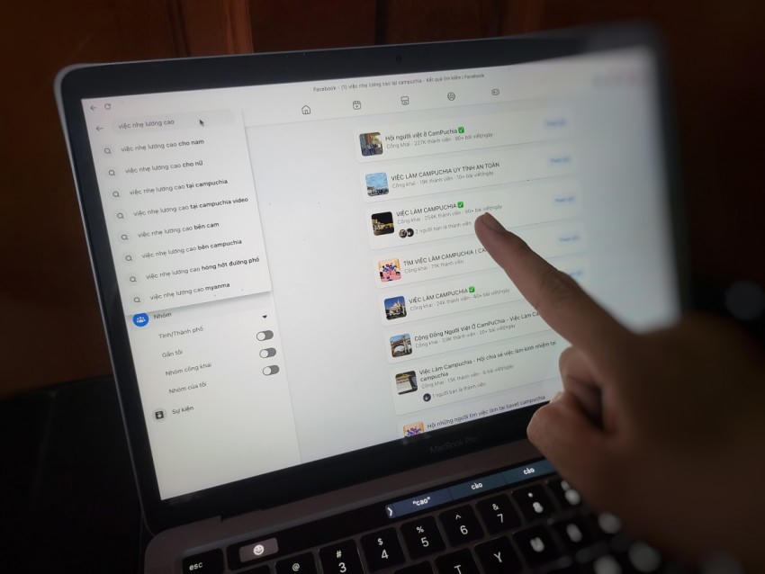 Các đối tượng lợi dụng mạng xã hội giăng bẫy “việc nhẹ, lương cao” hay “xuất khẩu lao động không cần bằng cấp” để lừa đảo, dụ dỗ người dân, thanh thiếu niên.