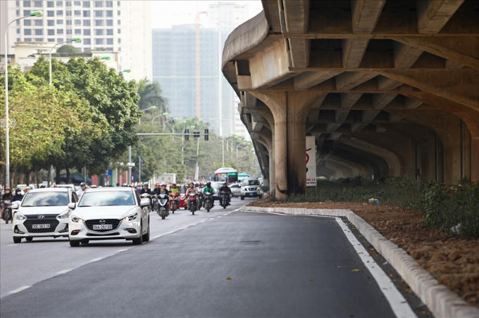 Sau gần 1 tháng triển khai, việc thi công gần như đã hoàn thành và phần đường mở rộng được đưa vào sử dụng.