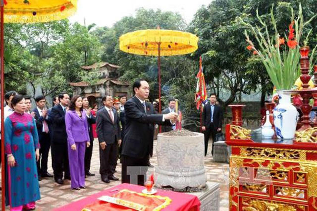 Ngày 3/4/2016, một ngày sau khi được Quốc hội khóa XIII bầu làm Chủ tịch nước, Chủ tịch nước Trần Đại Quang đã về Ninh Bình dâng hương tại Đền thờ vua Đinh Tiên Hoàng và Lê Đại Hành tại Khu di tích lịch sử cố đô Hoa Lư để tri ân công lao to lớn của các bậc tiền nhân.