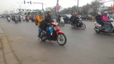 Nhiều người quyết định lựa chọn GrabBike bởi giá cả hợp lý hơn và cách tính giá rõ ràng, 11.000 đồng cho 2km đầu tiên và 3.800 đồng cho mỗi km tiếp theo