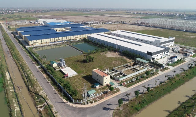 Bắc Giang: Cấp GCN quyền sử dụng đất cho 5 nhà đầu tư sớm hơn quy định 15 ngày