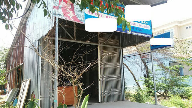 Căn nhà nghèo nàn của chị L. hơn 2 tháng qua vắng bóng tiếng cười