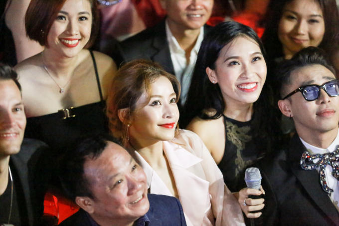Chi Pu, Hoàng Oanh đọ dáng cùng siêu mẫu Coco Rocha