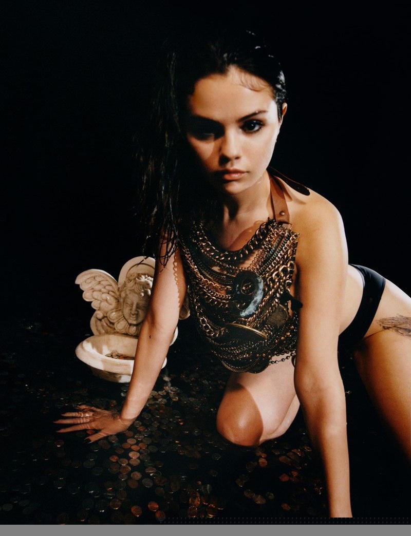 Selena-Gomez-lot-xac-hoan-toan-trong-bo-hinh-thoi-trang-tao-bao-DepOnline-10