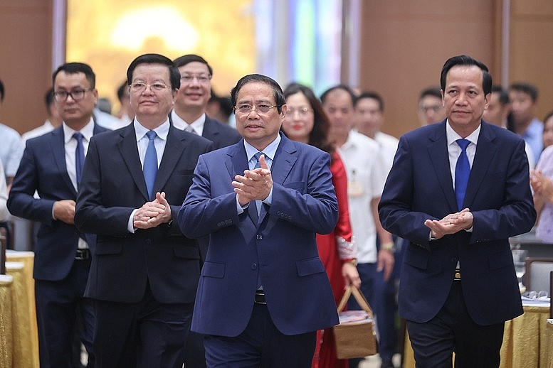 Thủ tướng tham dự Hội nghị toàn quốc tổng kết Chương trình mục tiêu quốc gia phát triển kinh tế - xã hội vùng đồng bào dân tộc thiểu số và miền núi.