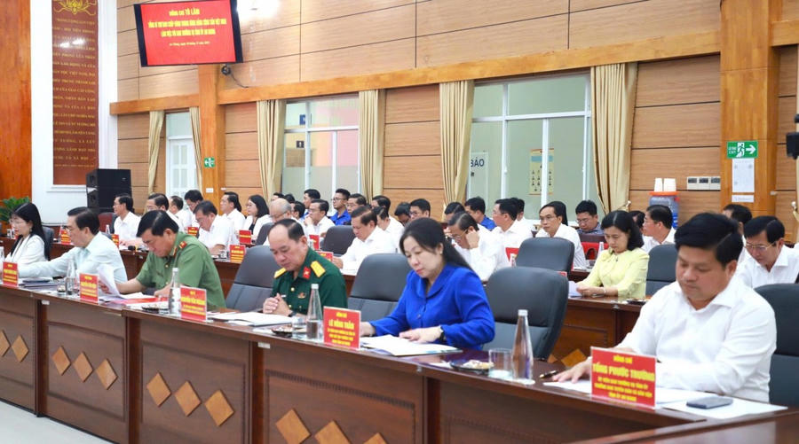 Lãnh đạo Tỉnh ủy, UBND tỉnh, các Sở, ngành tỉnh An Giang dự buổi làm việc với Tổng Bí thư Tô Lâm.