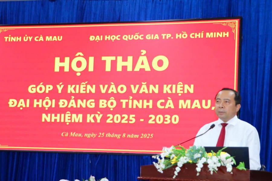 PGS. TS. Vũ Hải Quân - Ủy viên BCH TW Đảng, Giám đốc Đại học Quốc gia TP Hồ Chí Minh, phát biểu tại Hội thảo.