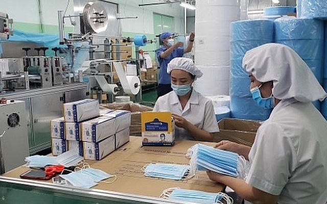Tạm ngừng kinh doanh tạm nhập, tái xuất mặt hàng khẩu trang y tế, găng tay y tế từ 15/3/2022
