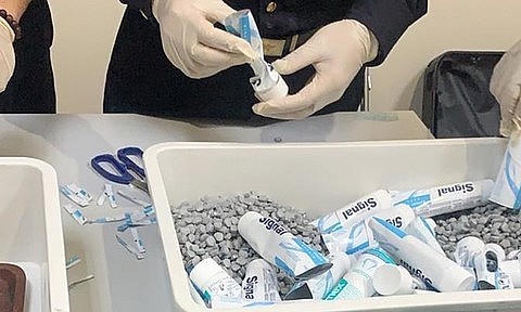 Thủ đoạn vận chuyển ma túy qua đường hàng không ngày càng tinh vi.