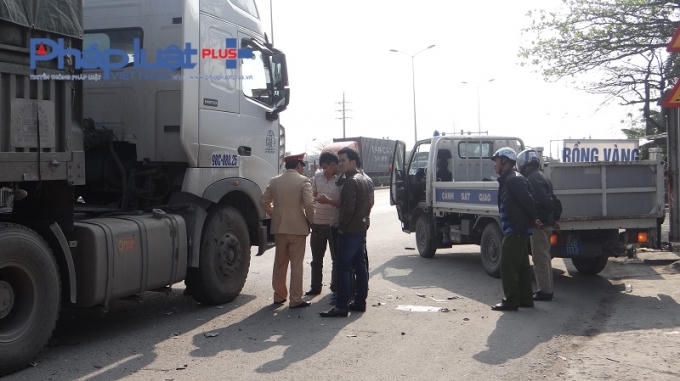 Lực lượng CSGT đã ngay lập tức có mặt tại hiện trường để xử lý.