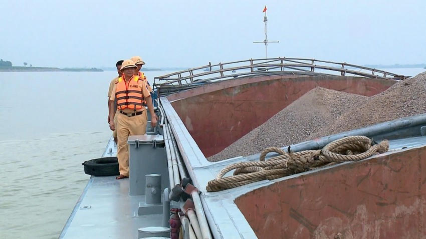 Kiểm soát nguồn gốc hàng hóa và tải trọng phương tiện.
