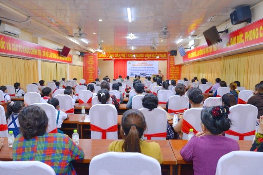 Công an tỉnh Cà Mau tổ chức Hội nghị tuyên truyền, phổ biến pháp luật trong lĩnh vực khai thác thủy sản, nâng cao ý thức chấp hành của ngư dân.