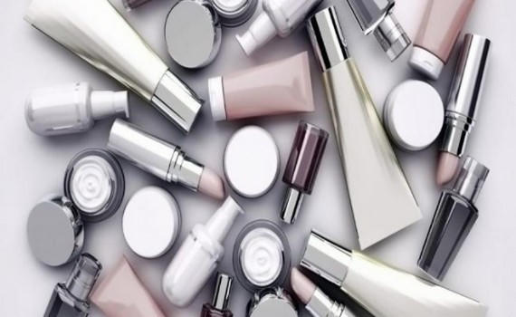 Bộ Y tế tiếp tục đình chỉ lưu hành, thu hồi hàng chục loại mỹ phẩm. (Ảnh minh họa)