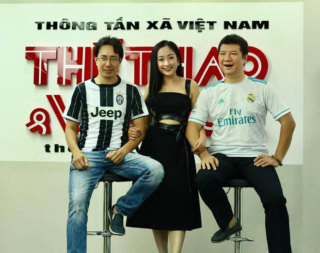 BLV Quang Huy (phải) và BLV Anh Ngọc (phải) trong chương trình bình luận trận chung kết Champions League 2016/2017 giữa Real Madrid - Juventus của báo Thể thao &amp; Văn hóa.