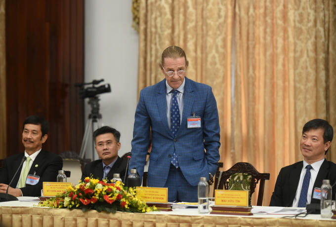 Ông Dominic Scriven, Chủ tịch Công ty Dragon Capital: Định hướng nền kinh tế Việt Nam đến 2045 nên tập trung ngay từ bây giờ vào 3 vấn đề thiên thời, địa lợi, nhân hòa. Ảnh: VGP/Quang Hiếu