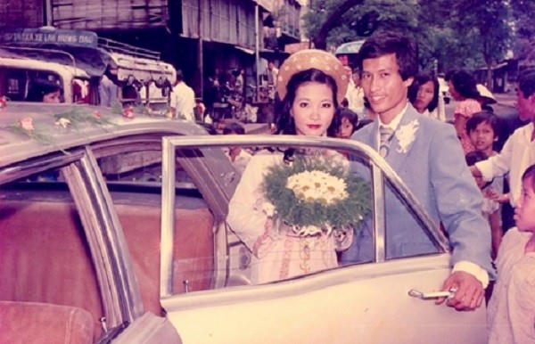 Một cô dâu may mắn khi được gả vào gia đình giàu có, được rước bằng "xe hoa". Ảnh: Internet.