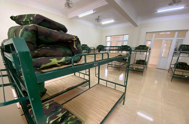 Bộ Tư lệnh Thủ đô chuẩn bị chỗ cho 750 người cách ly trong một trường quân sự; 200 người còn lại được đưa về Trung đoàn 59.